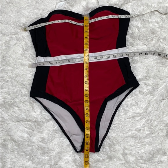 🌼 Onepiece Swimsuit Red NEW - Picture 5 of 6